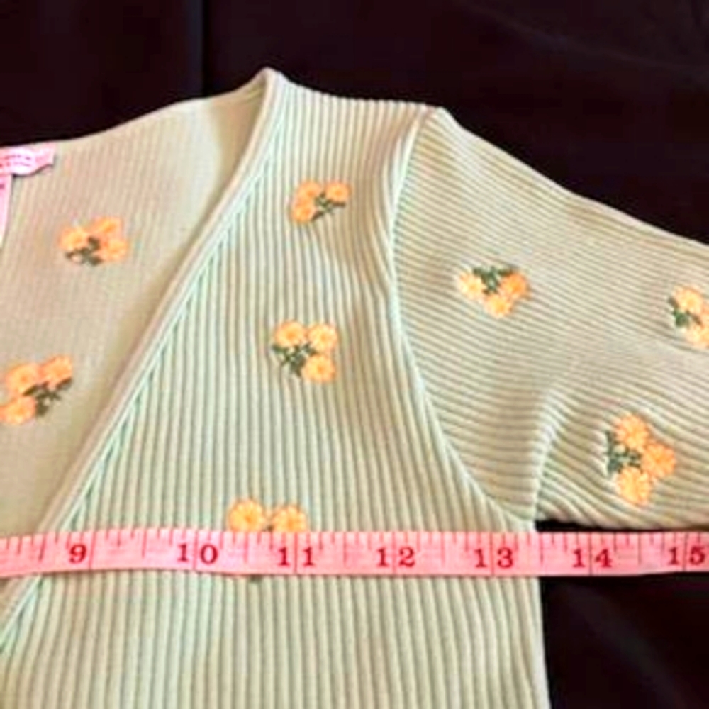 ZARA Short Sleeve Green Wrap Knit Cropped Top Women's Size XS-S NWOT - Picture 4 of 5